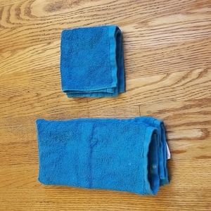 100% cotton blue mainstay hand towel and wash cloth